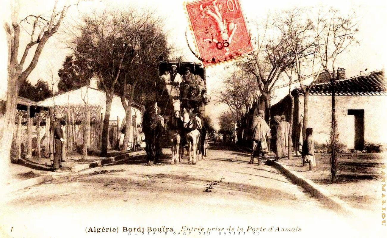 Bouira - Entree prise de la Porte d'Aumale - 1905.jpg